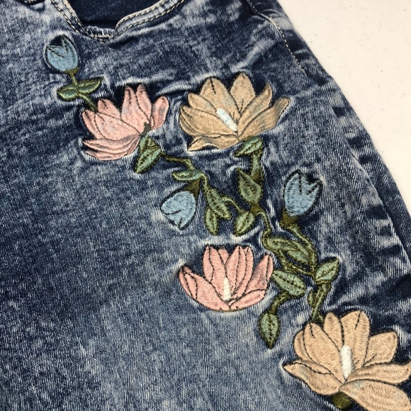 SUKO by ROADRUNNER APPAREL Jeans Premium Suko Jeans Embroidered